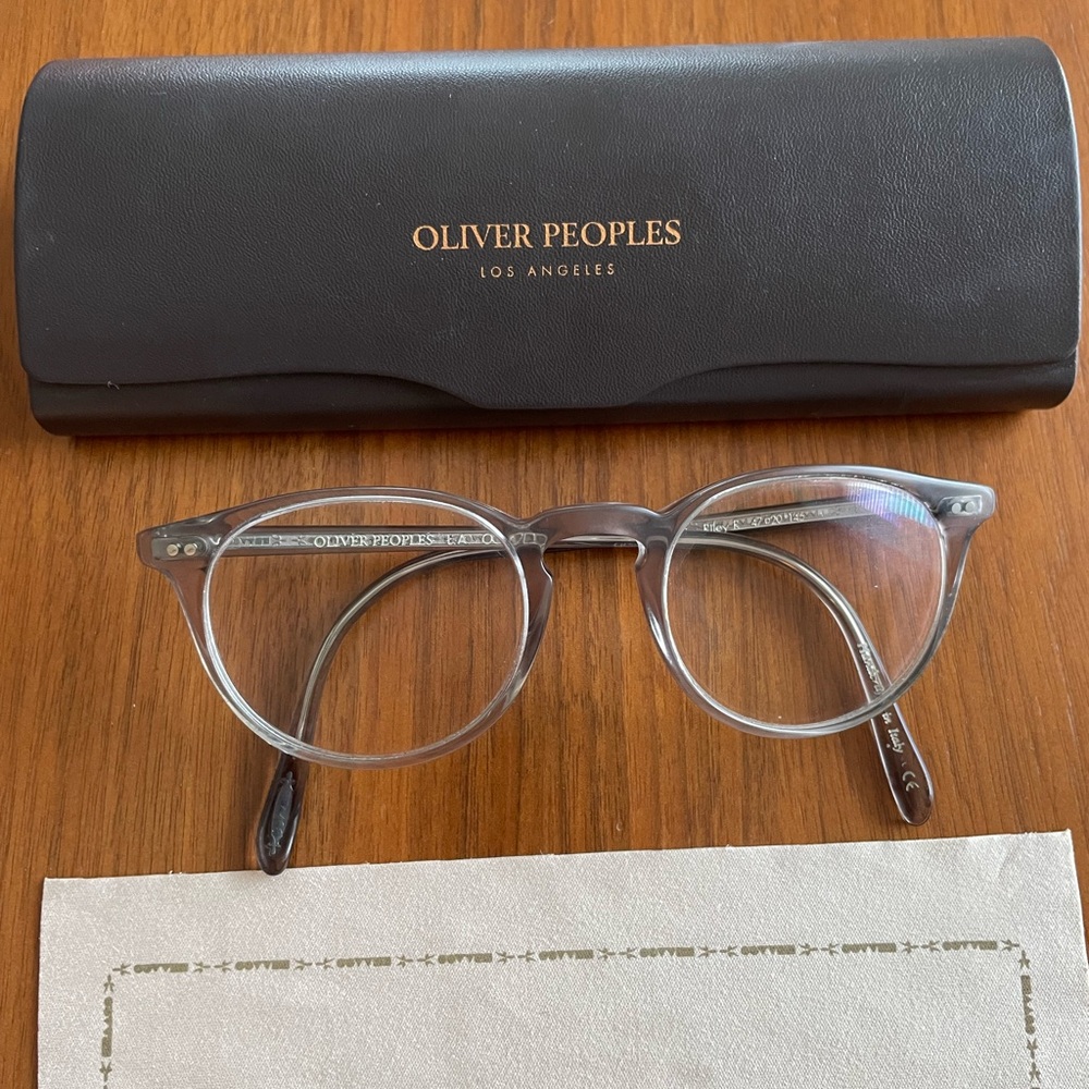 Oliver Peoples eyeglass frames w/ case and cloth